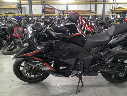 KAWASAKI Z 1000 SX ACCIDENTE RSV N°20076