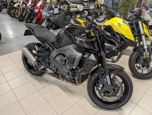 YAMAHA MT-10 990 KM 