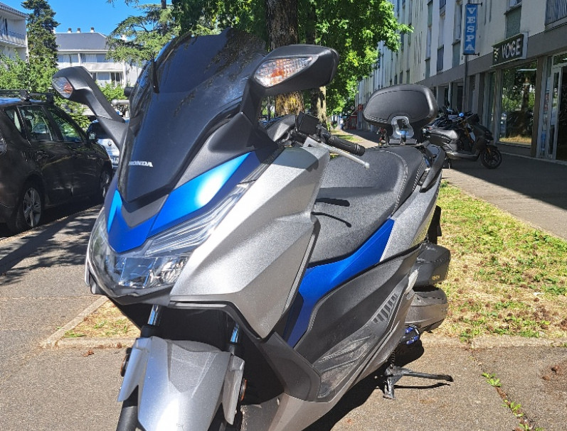 HONDA FORZA NSS 125 ABS – ÉTAT EXCEPTIONNEL / possible 700€ x 4fois CB