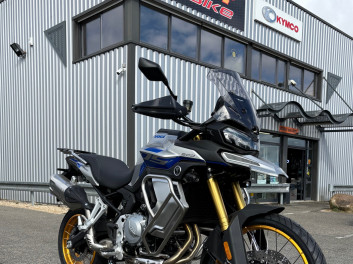 VOGE DS900X