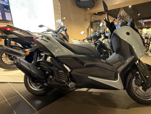 YAMAHA X-MAX 125 TECH MAX 1ER MAIN GARANTIE 5 ANS