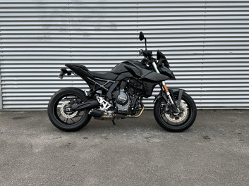 SUZUKI GSX-8S