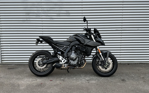 SUZUKI GSX-8S
