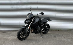 SUZUKI GSX-8S
