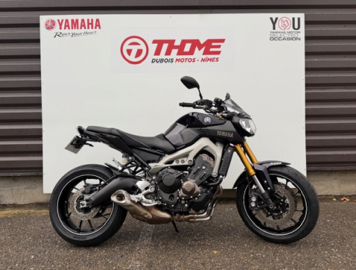 YAMAHA MT-09