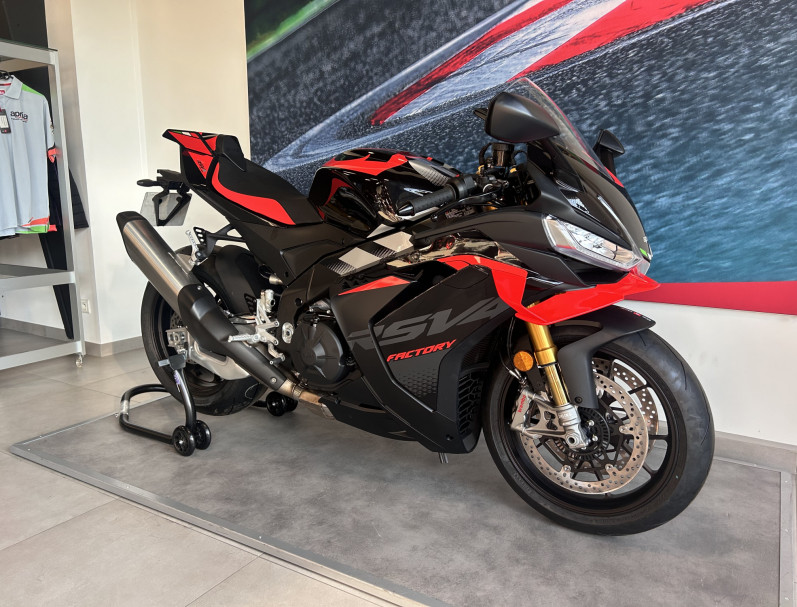 APRILIA RSV4 1100 FACTORY E5+