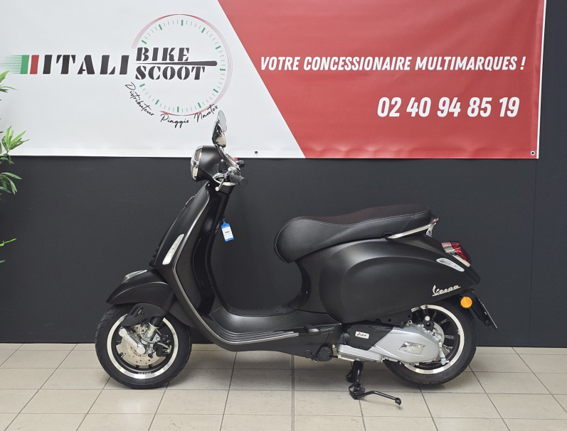 VESPA PRIMAVERA 125 S