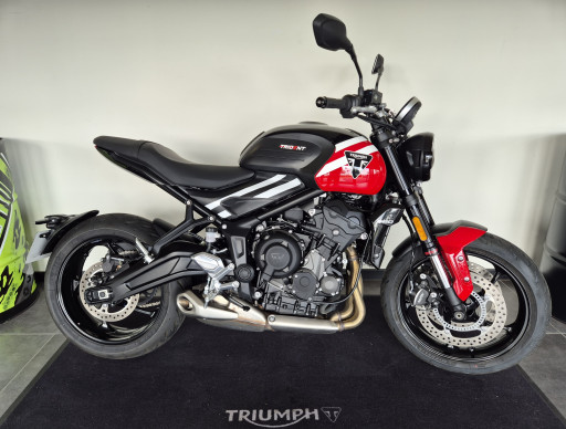 TRIUMPH TRIDENT 660