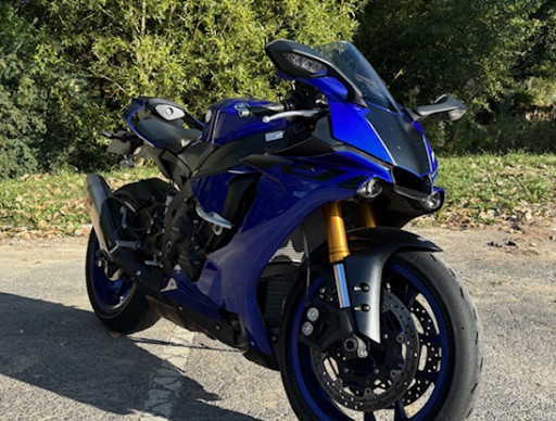 YAMAHA YZF 1000 R1