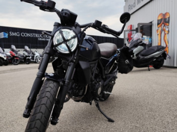 DUCATI SCRAMBLER NIGTSHIFT