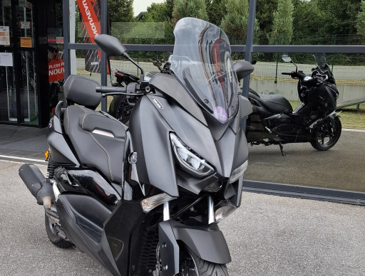 YAMAHA XMAX 125