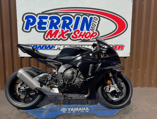 YAMAHA YZF R1 RACE