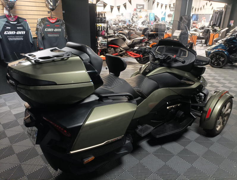 CAN-AM SPYDER RT SEA TO SKY 