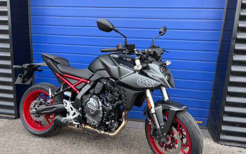 SUZUKI GSX-8S NOIR MAT A2 