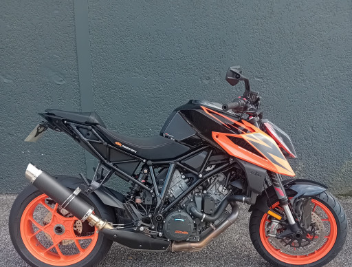 KTM 1290 SUPER DUKE R