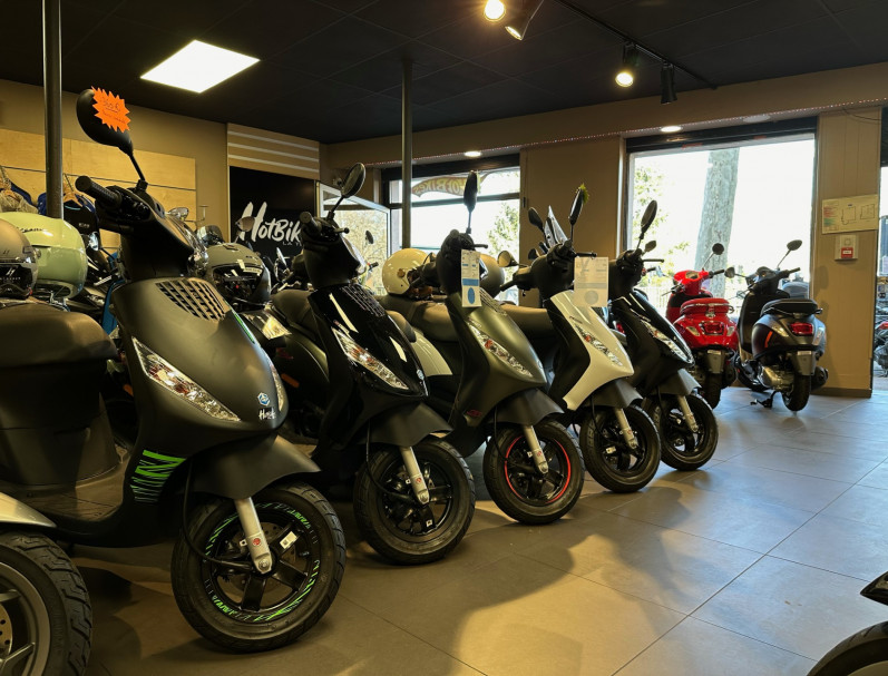 PIAGGIO ZIP 50 4T NEUF 1799€