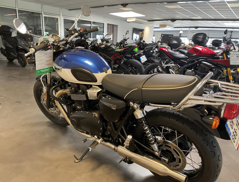 TRIUMPH Bonneville T100