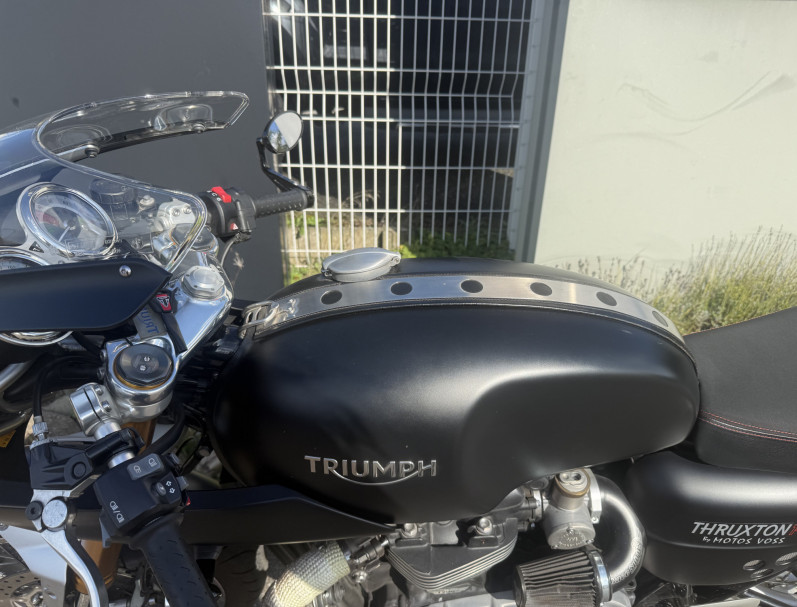 TRIUMPH THRUXTON 1200 R