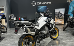 CF MOTO 800 MT EXPLORE EDITION BLANC 1500€ De Remise *