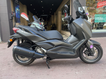 YAMAHA XMAX 300 1EREMAIN/ETATNEUF