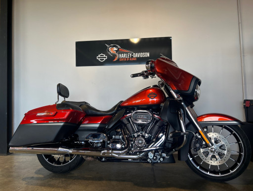 HARLEY-DAVIDSON TOURING STREET GLIDE 1923 CVO 