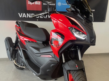 APRILIA SR GT 125 SPORT ABS E5+ / 453 KM / LEASING 59 EUROS *