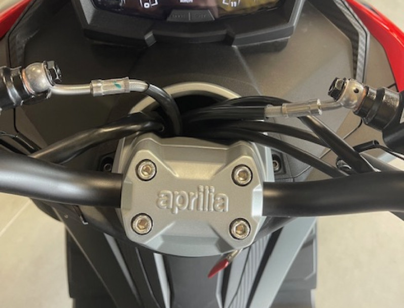 APRILIA SR GT 125 SPORT ABS E5+ / 453 KM / LEASING 59 EUROS *