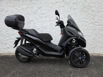 PIAGGIO MP3 300 HPE ABS ASR  DEEP BLACK EURO5