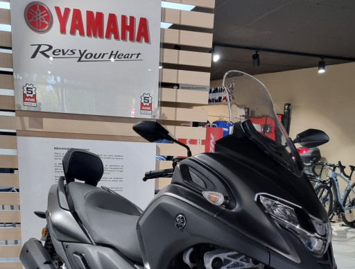 YAMAHA TRICITY 300