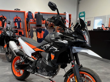 KTM 890 SMT