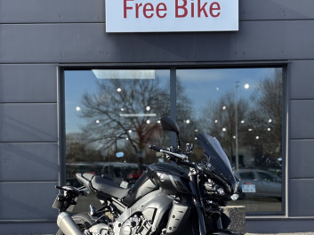 YAMAHA MT-10