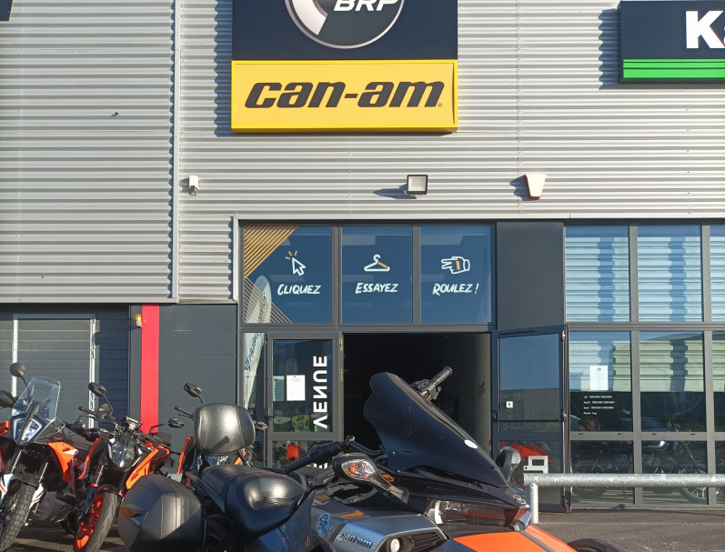 CAN-AM SPYDER F3