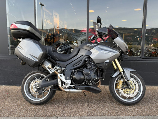 TRIUMPH TIGER 1050 SE