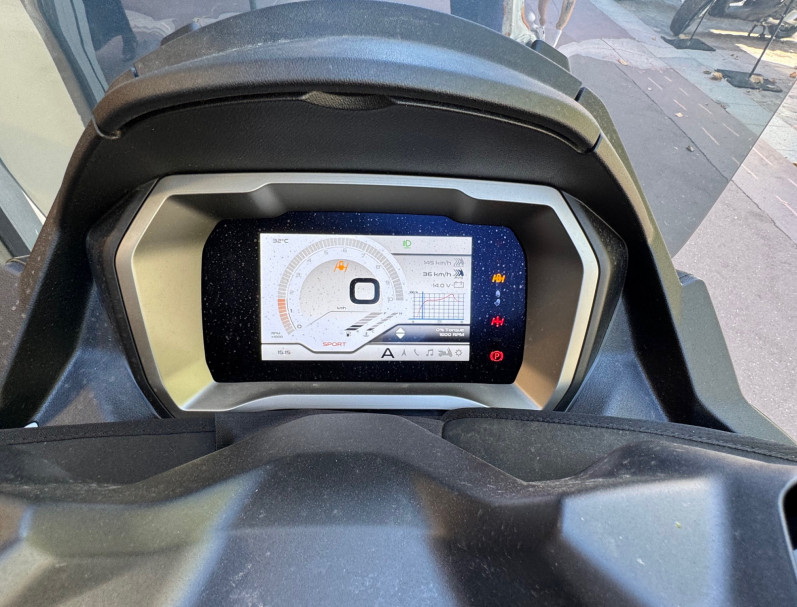 PIAGGIO MP3 530 HPE EXCLUSIVE