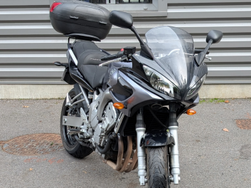 YAMAHA FZ6 600 FAZER