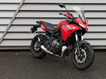 YAMAHA TRACER 7