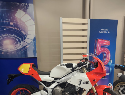 YAMAHA XSR 900 GP