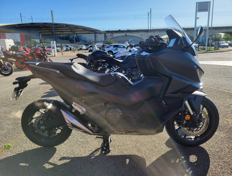 HONDA NSS FORZA 750 NSS750 750NSS