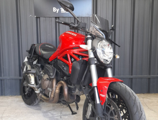 DUCATI MONSTER 821
