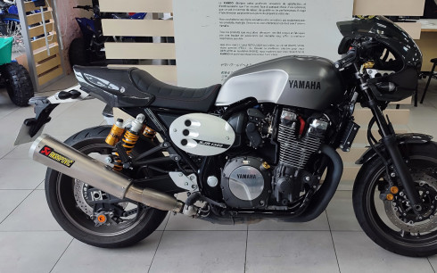 YAMAHA XJR 1300 RACER