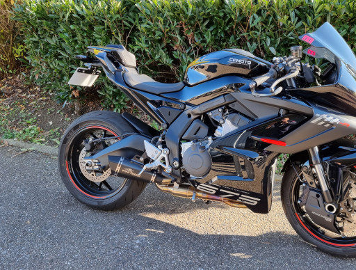 CF MOTO 675 SR
