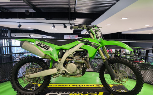KAWASAKI KXF 450