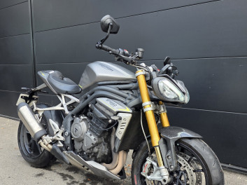 TRIUMPH SPEED TRIPLE 1200 RS