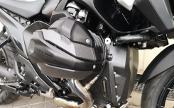 BMW R1300GS TRIPLE BLACK CORRECTEUR D ASSIETE