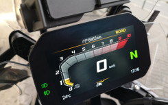BMW R1300GS TRIPLE BLACK CORRECTEUR D ASSIETE