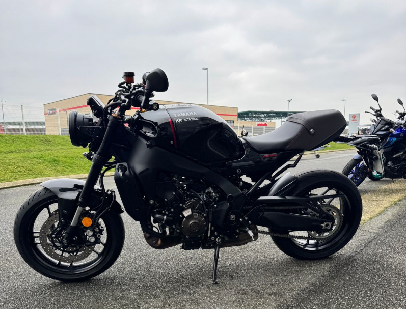 YAMAHA XSR 900