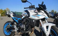 SUZUKI GSX-8S