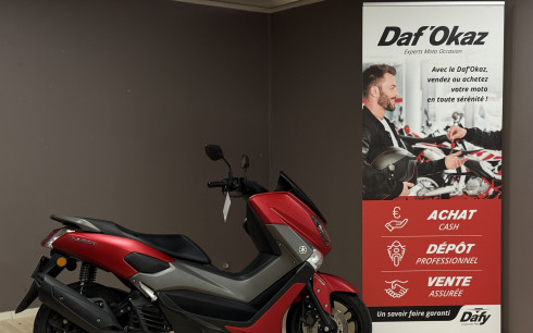 YAMAHA NMAX 125