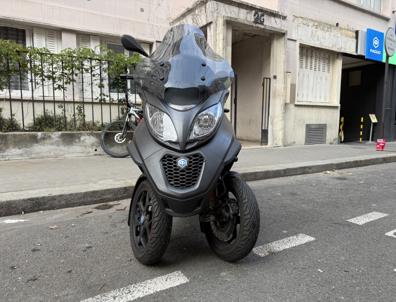 PIAGGIO MP3 350 ABS/ASR SPORT GARANTIE 6 MOIS BON ETAT NOIR MAT CRIT