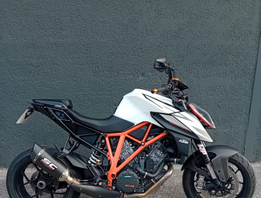 KTM 1290 SUPER DUKE R